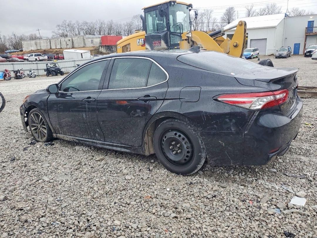 Car Image 2019 TOYOTA CAMRY