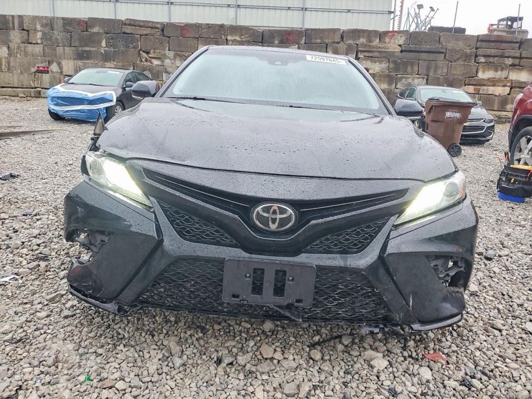 Car Image 2019 TOYOTA CAMRY