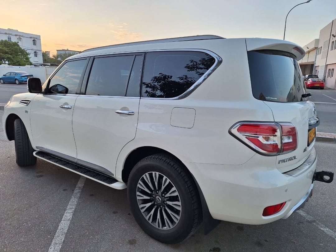 Car Image 2018 NISSAN PATROL Titanium