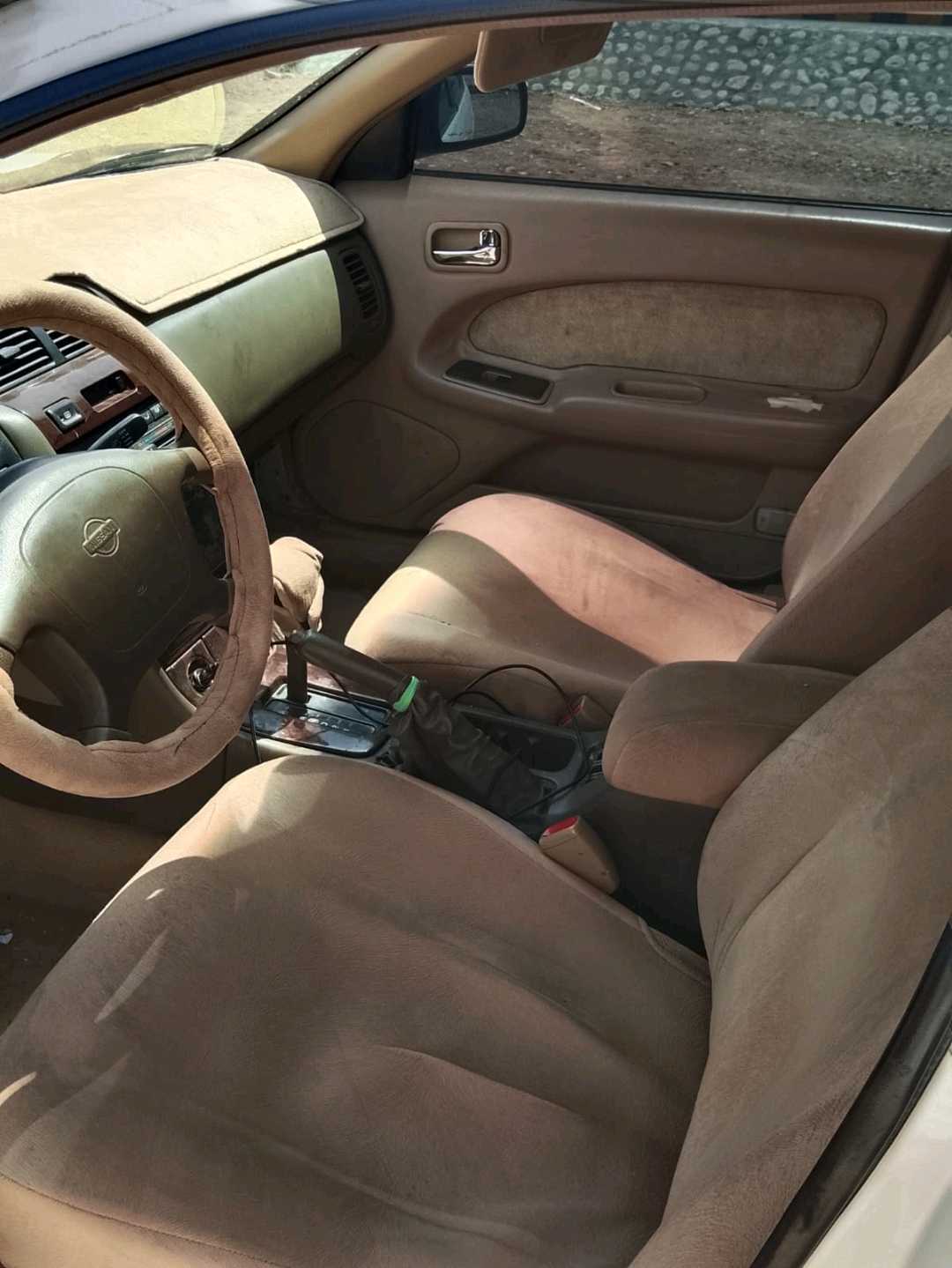 Car Image 1998 NISSAN MAXIMA SV
