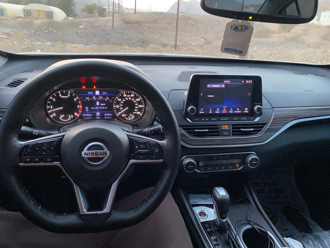 Car Image 2019 NISSAN ALTIMA SL