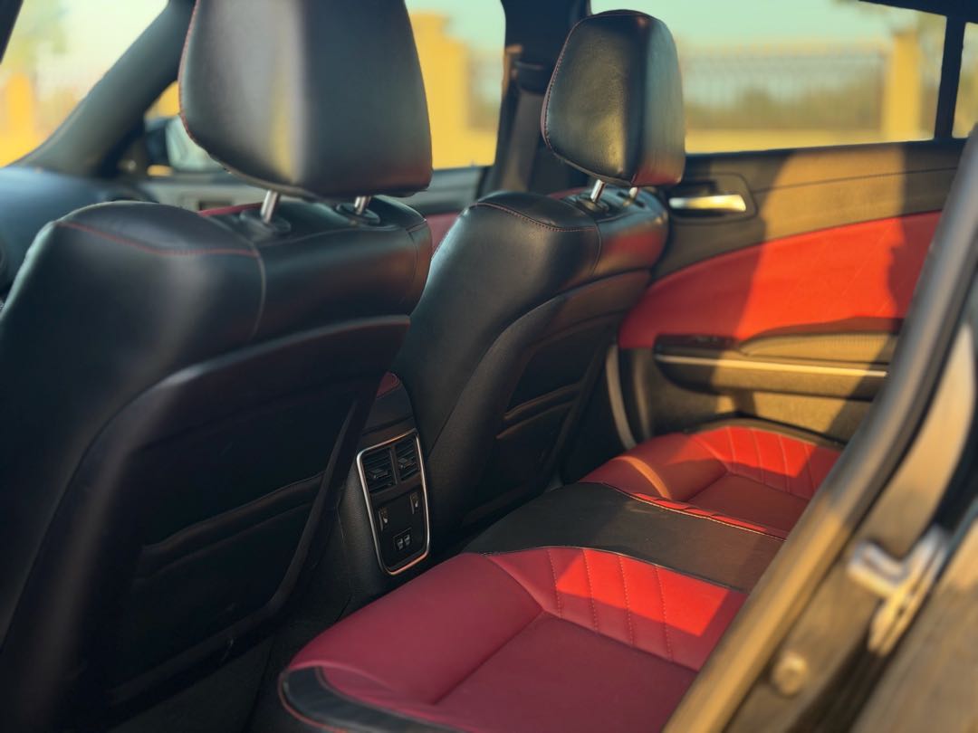 Car Image 2019 DODGE CHARGER SXT