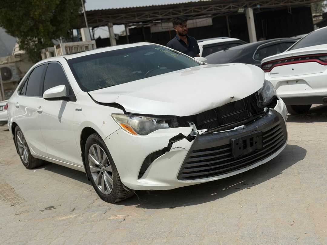 Car Image 2015 TOYOTA CAMRY