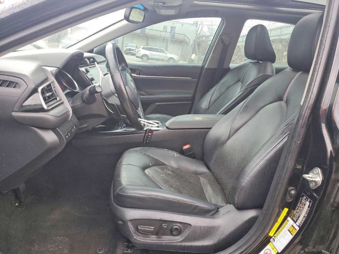 Car Image 2019 TOYOTA CAMRY