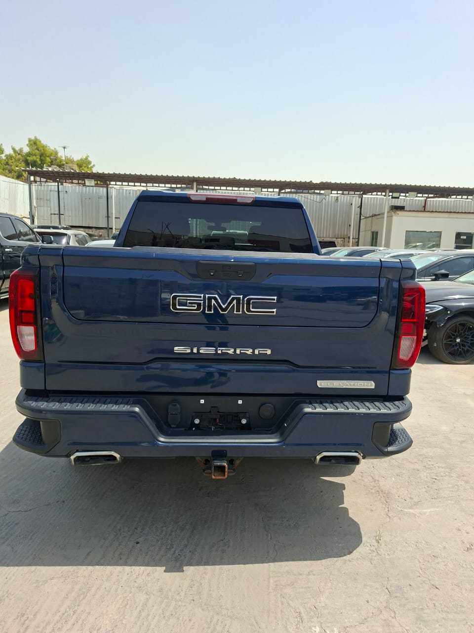 Car Image 2021 GMC SIERRA