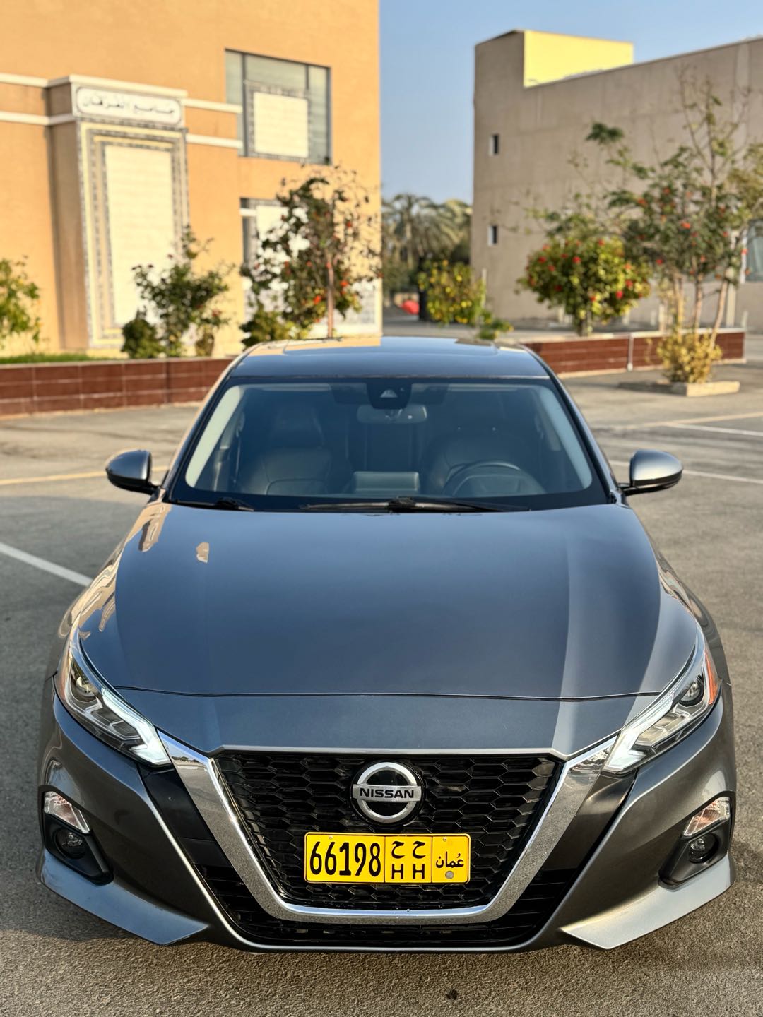 Car Image 2020 NISSAN ALTIMA SR