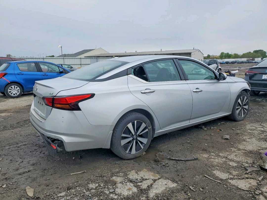 Car Image 2021 NISSAN ALTIMA