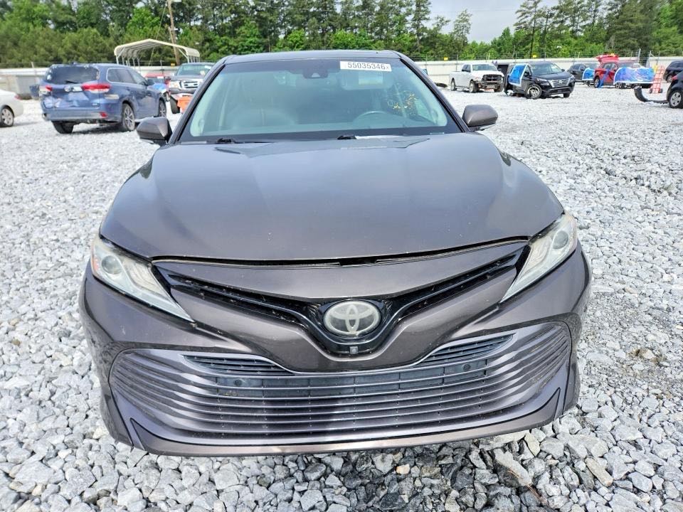 Car Image 2018 TOYOTA CAMRY