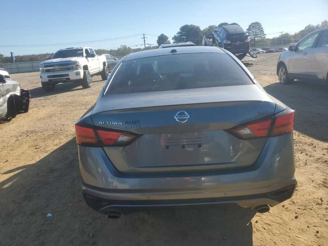 Car Image 2021 NISSAN ALTIMA