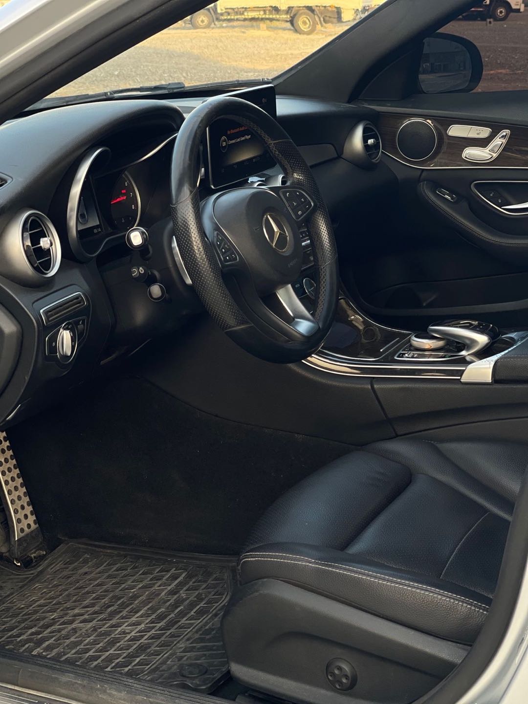 Car Image 2018 MERCEDES C Class 300
