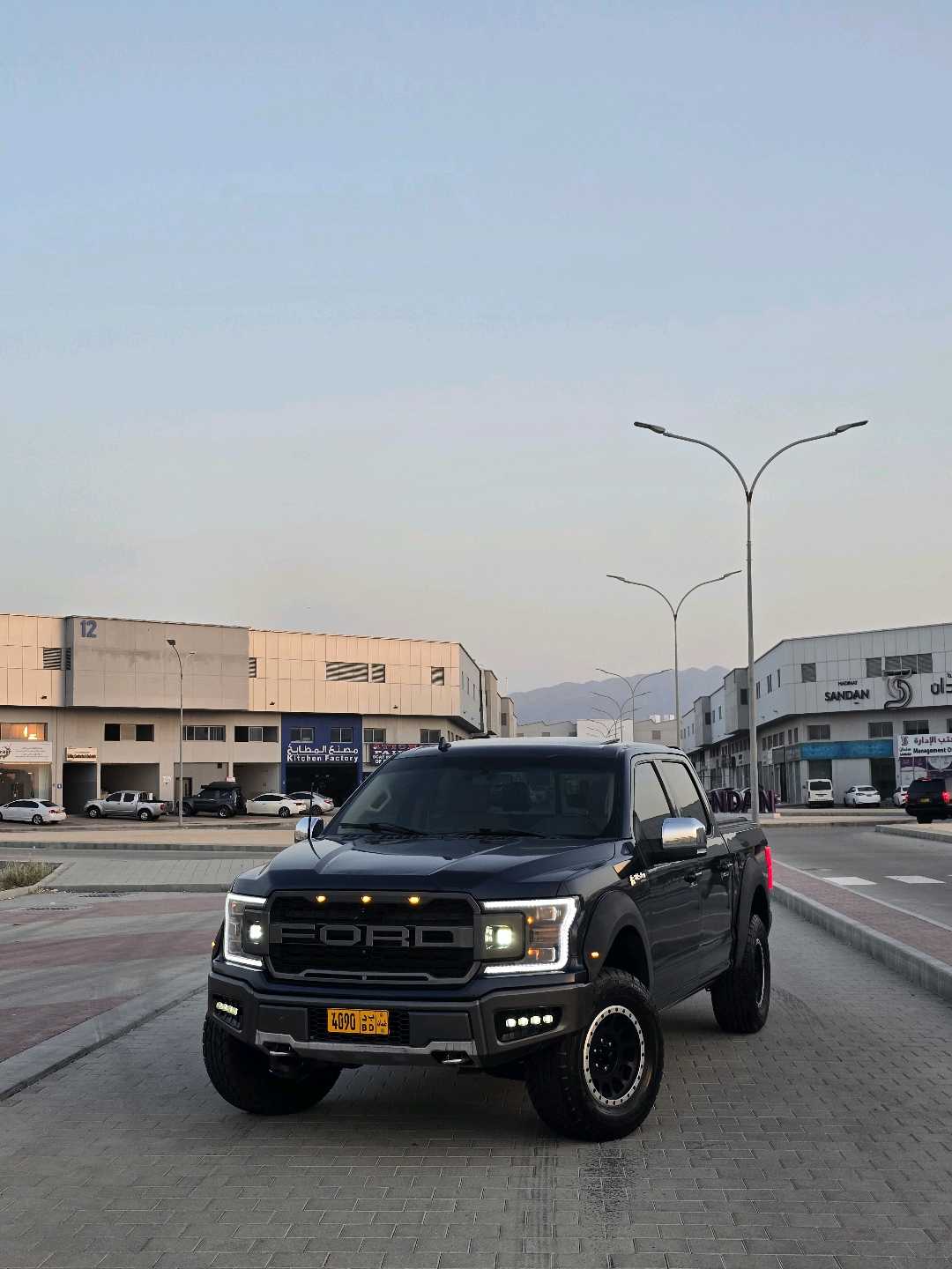Car Image 2018 FORD F-150 Lariat