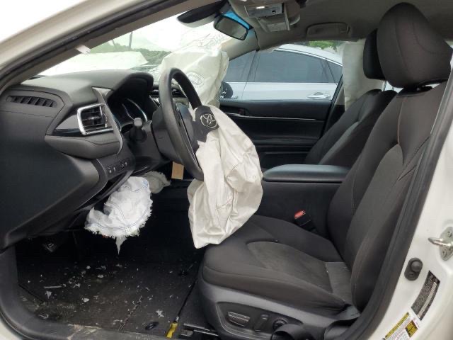 Car Image 2018 TOYOTA CAMRY
