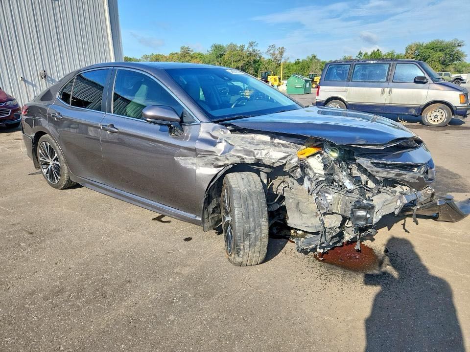 Car Image 2019 TOYOTA CAMRY