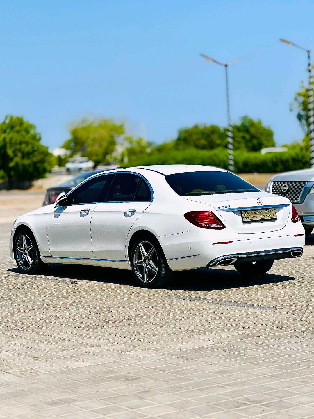 Car Image 2017 MERCEDES E Class 300