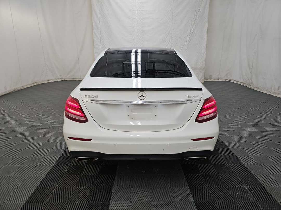Car Image 2018 MERCEDES E Class