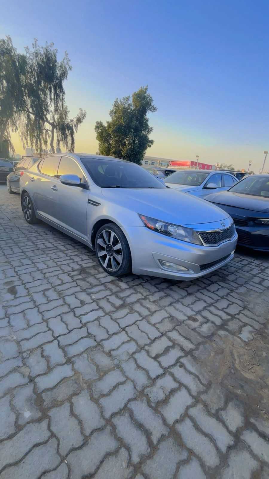 Car Image 2012 KIA OPTIMA