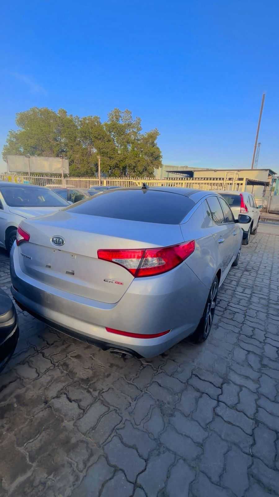 Car Image 2012 KIA OPTIMA