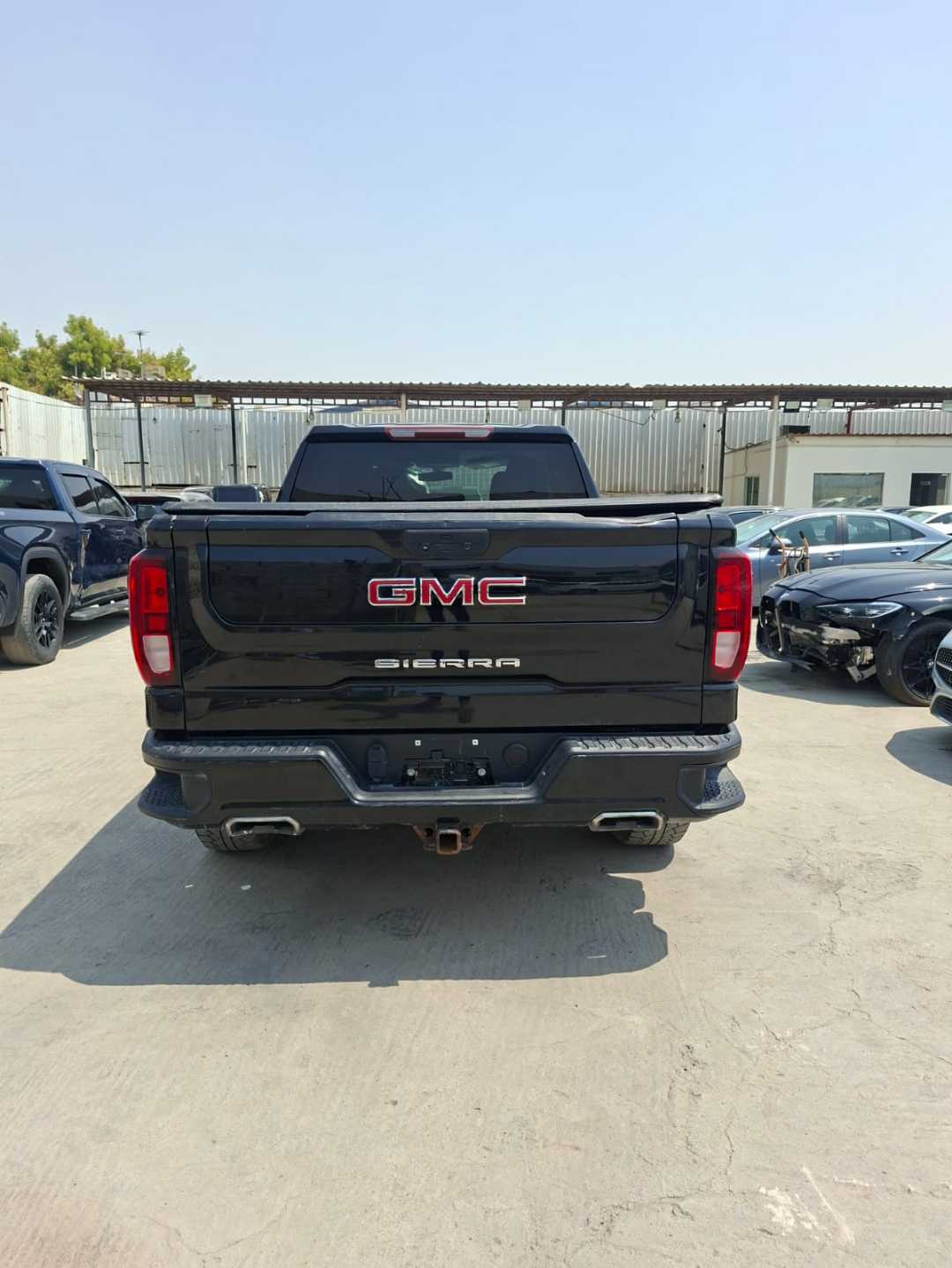 Car Image 2022 GMC SIERRA