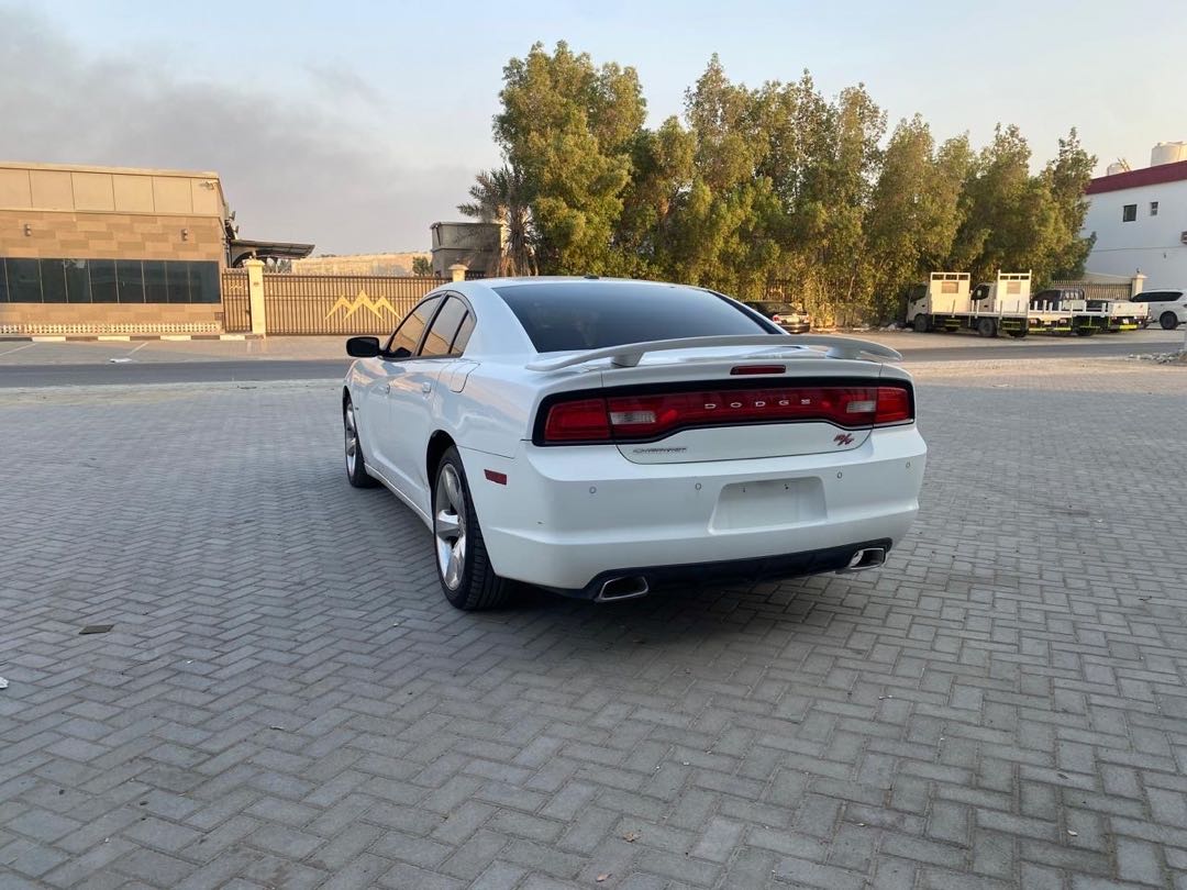 Car Image 2014 DODGE CHARGER R/T