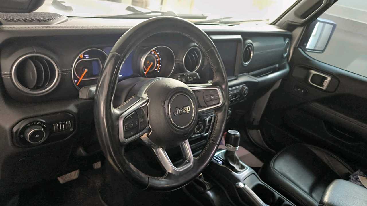 Car Image 2020 JEEP WRANGLER SAHARA