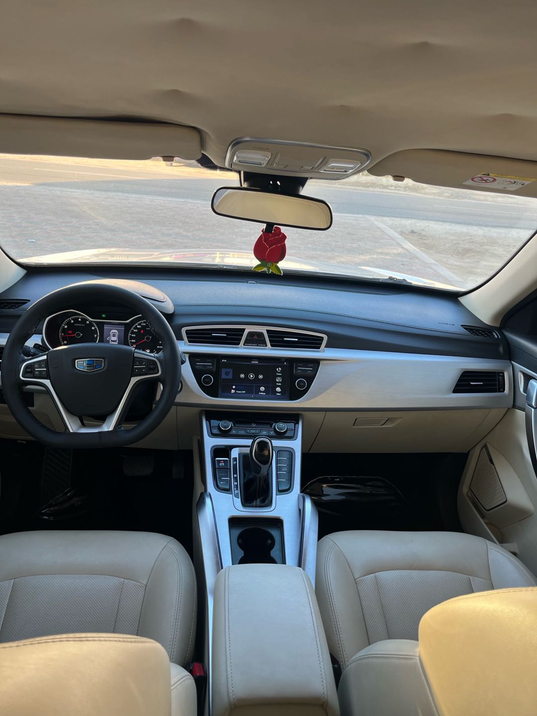 GEELY EMGRAND X7 2019