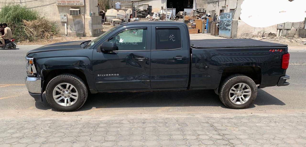 Car Image 2018 CHEVROLET SILVERADO