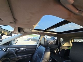 Car Image 2015 NISSAN ROGUE
