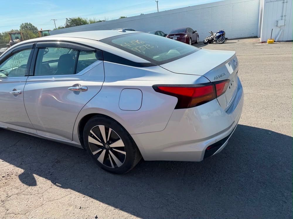 Car Image 2019 NISSAN ALTIMA