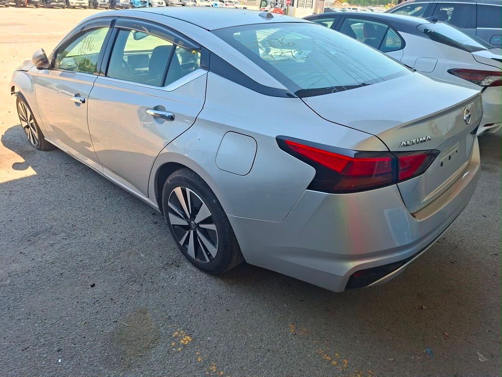 Car Image 2019 NISSAN ALTIMA