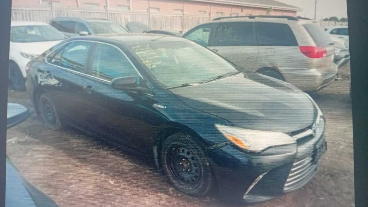 Car Image 2017 TOYOTA CAMRY