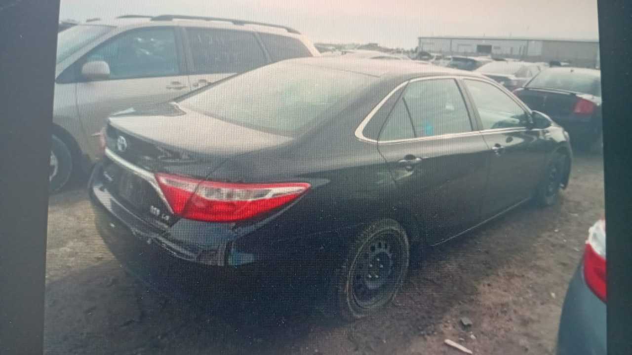 Car Image 2017 TOYOTA CAMRY