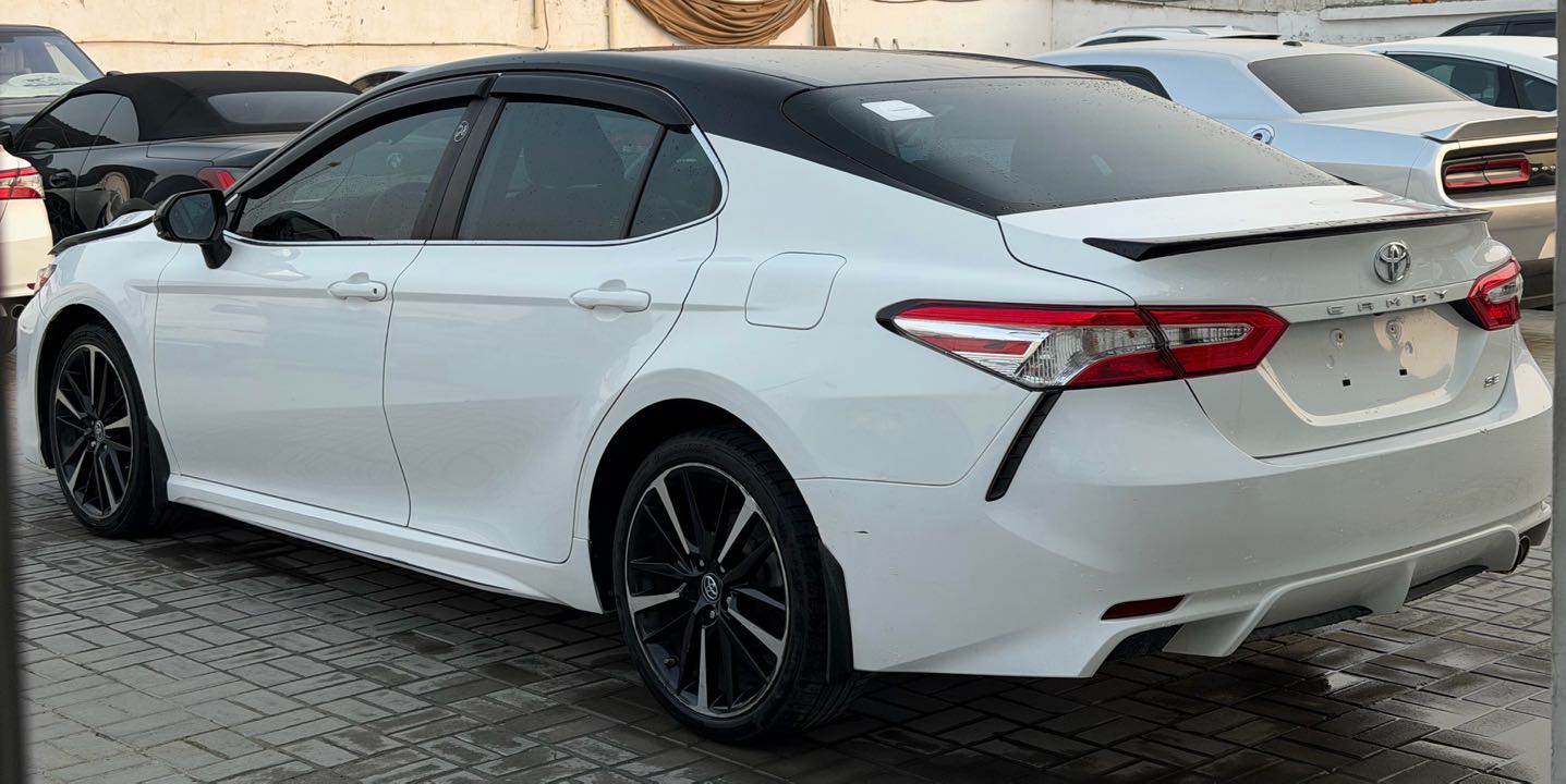 Car Image 2020 TOYOTA CAMRY