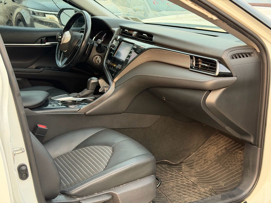 Car Image 2020 TOYOTA CAMRY