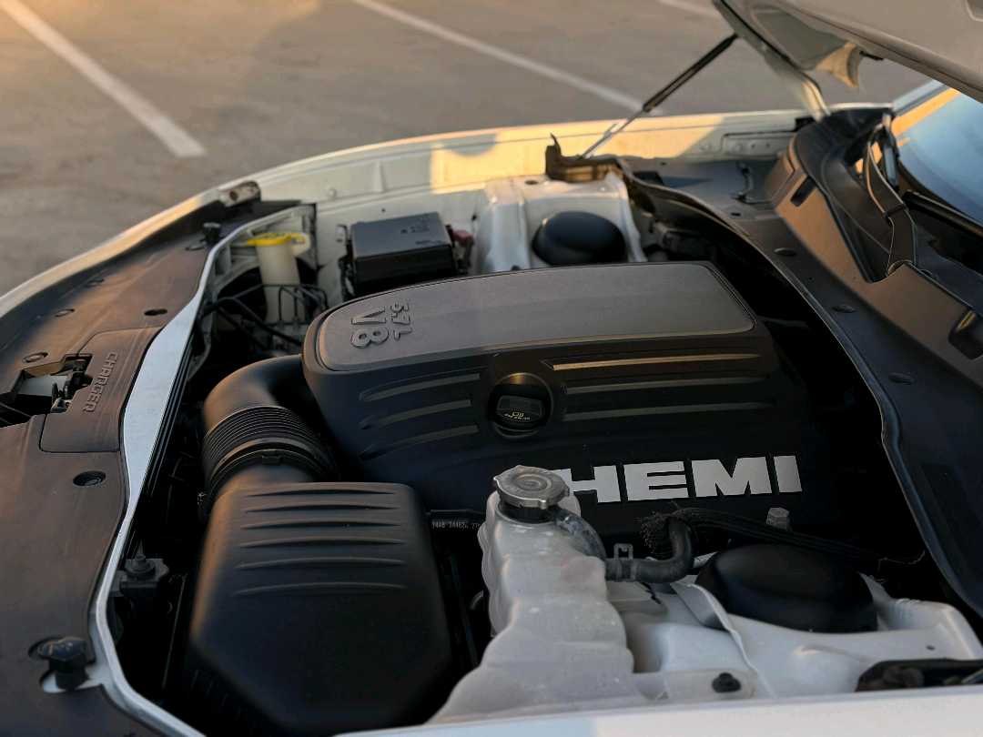 Car Image 2018 DODGE CHARGER R/T