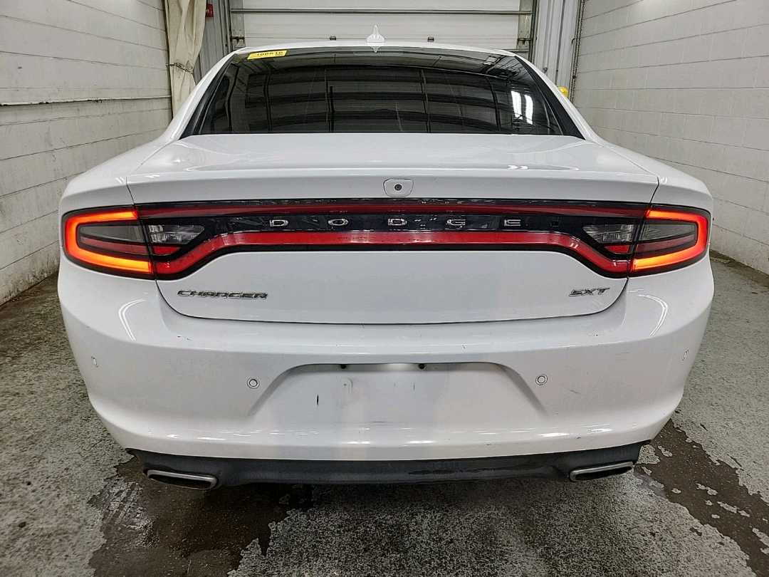 Car Image 2018 DODGE CHARGER