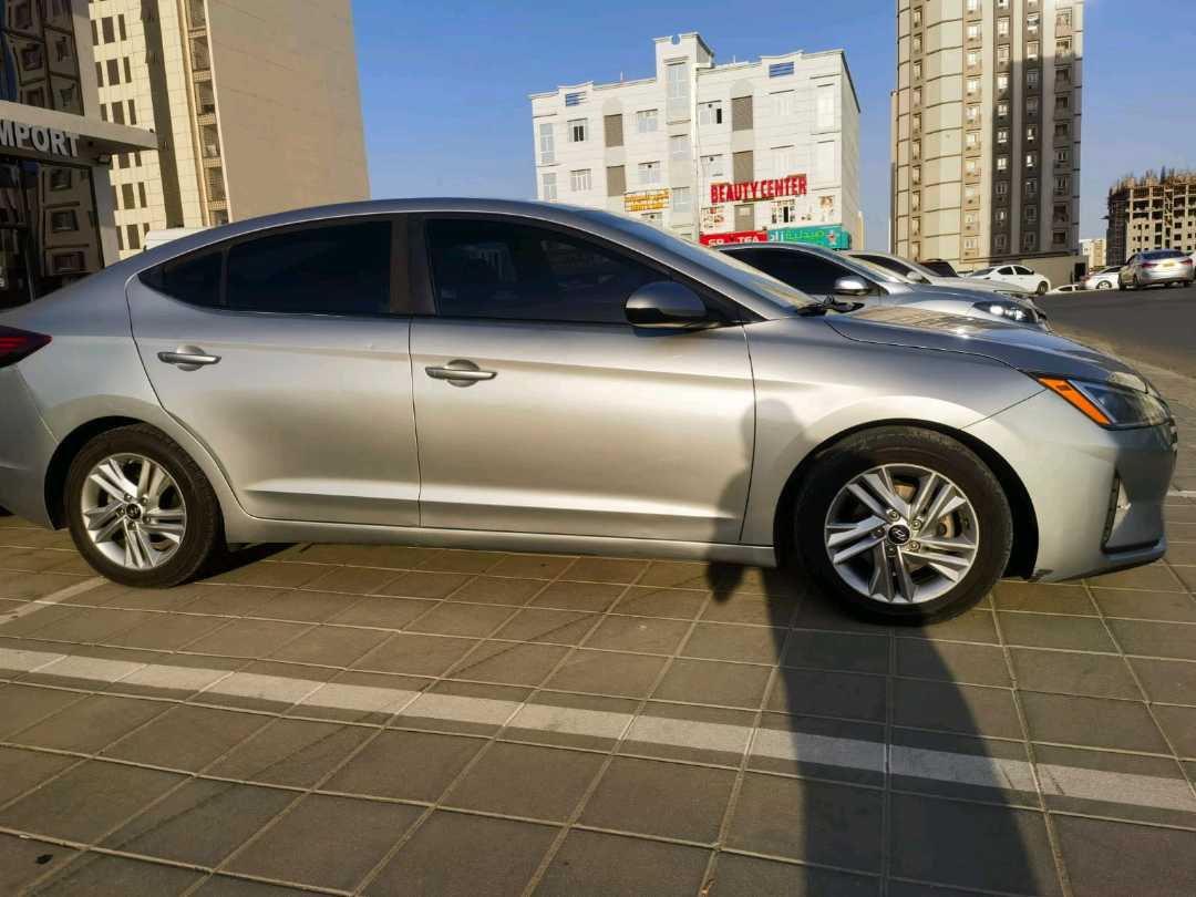 HYUNDAI ELANTRA 2020