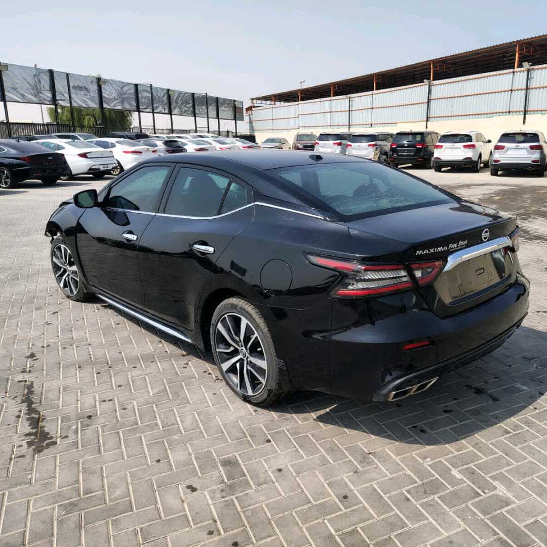 Car Image 2019 NISSAN MAXIMA