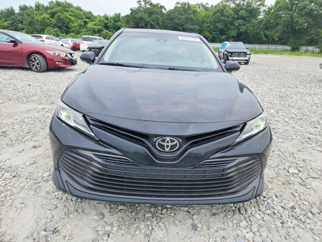 Car Image 2018 TOYOTA CAMRY