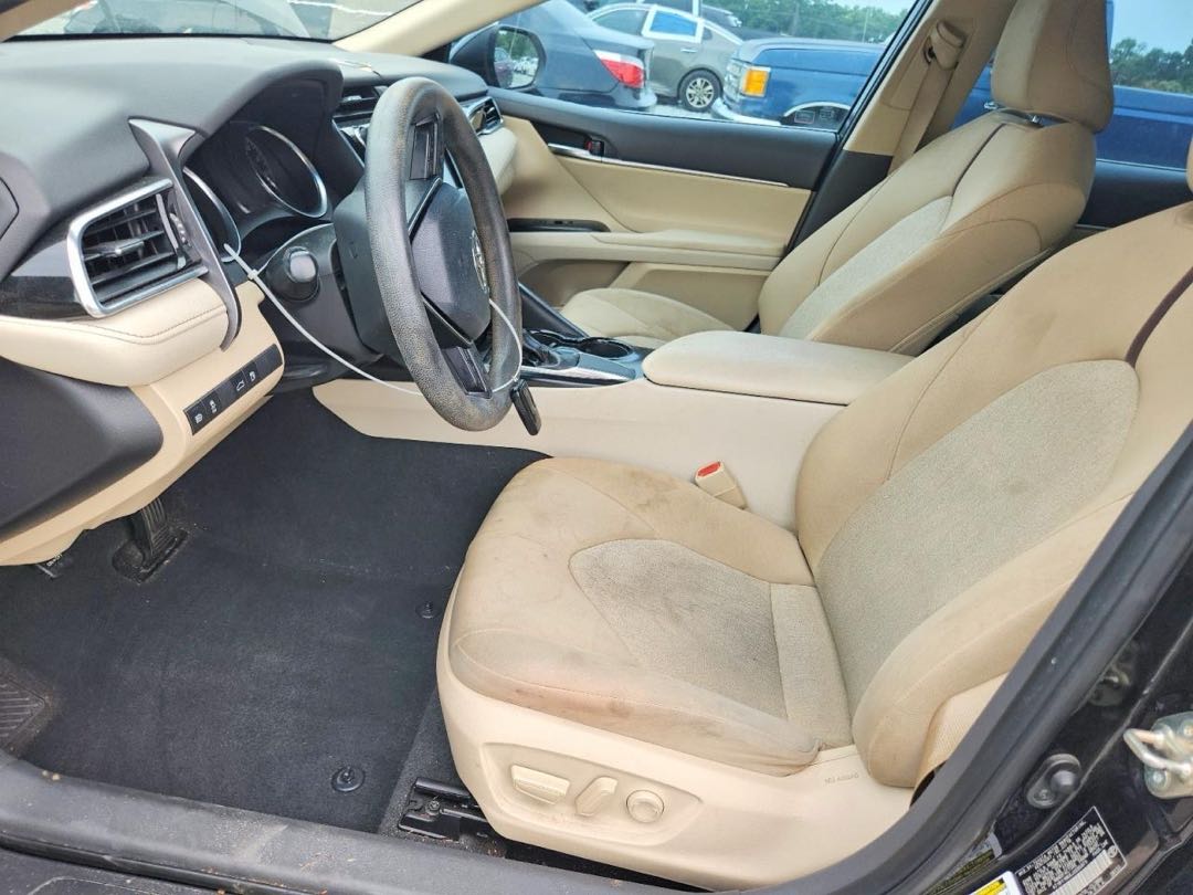 Car Image 2018 TOYOTA CAMRY