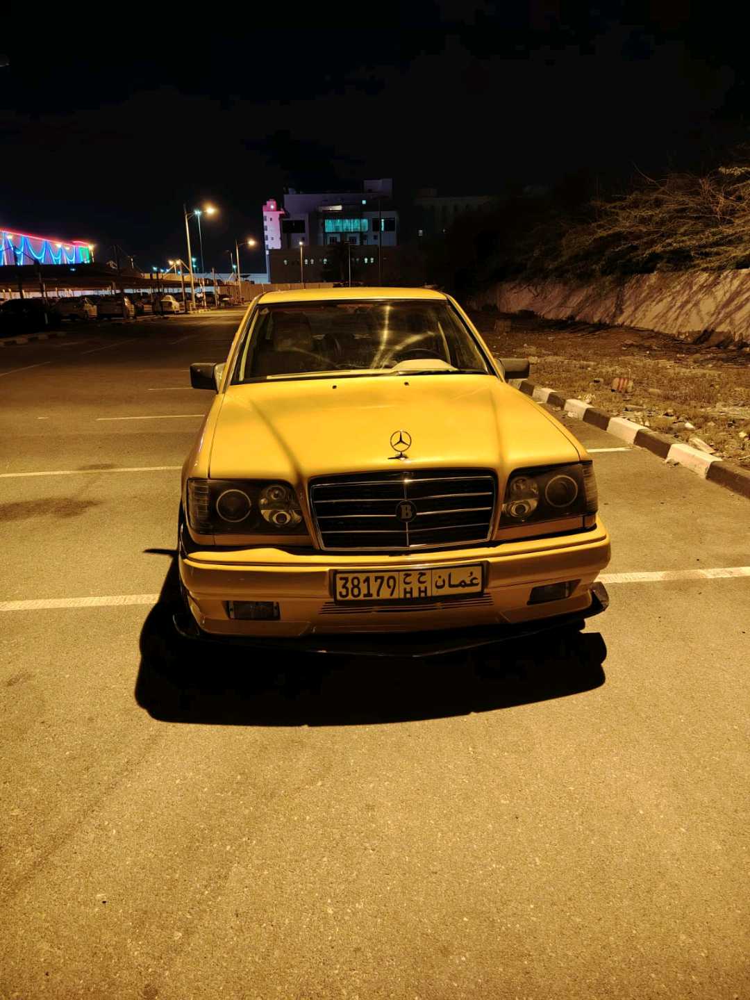 Car Image 1988 MERCEDES E Class 300