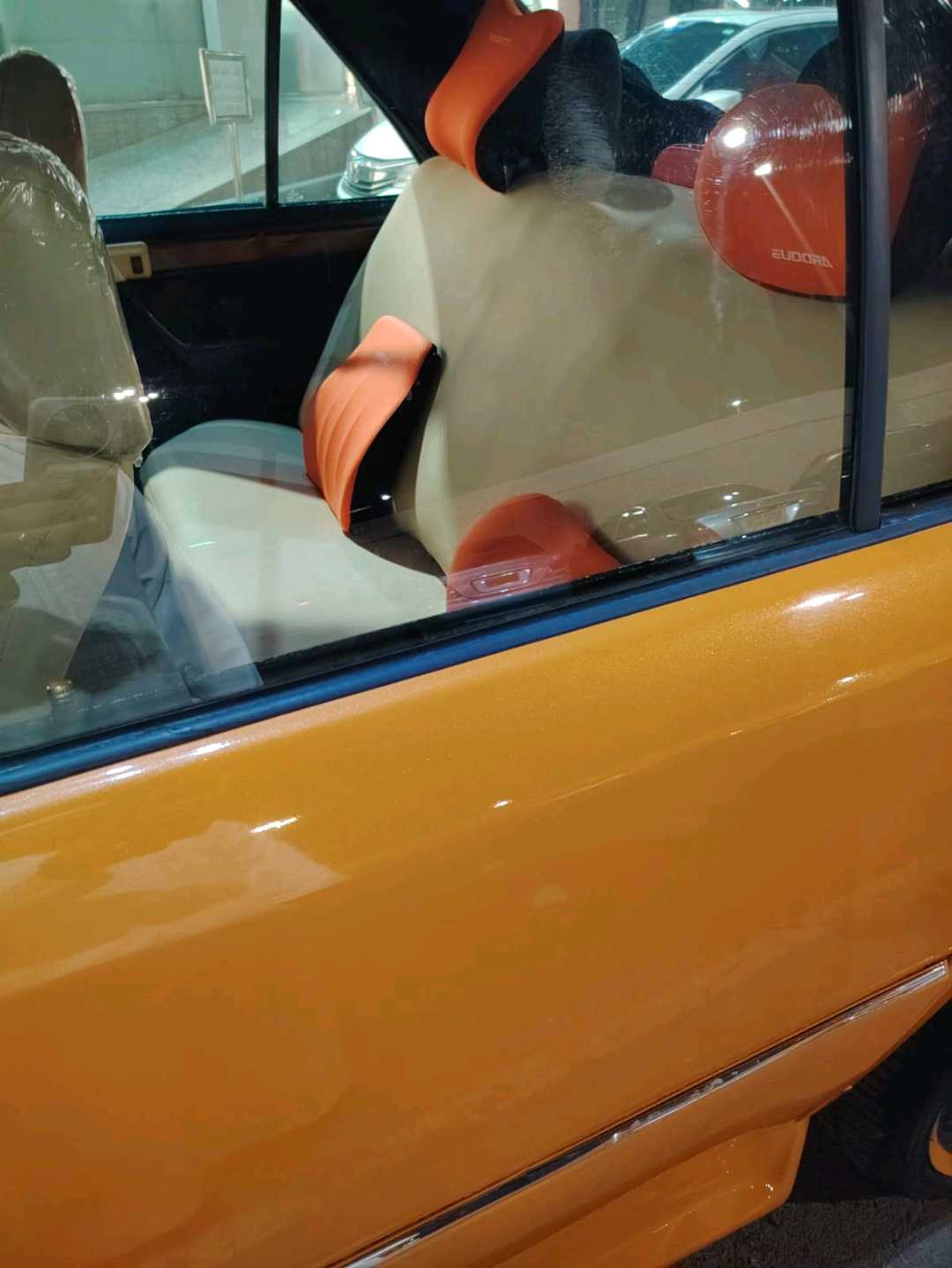 Car Image 1988 MERCEDES E Class 300