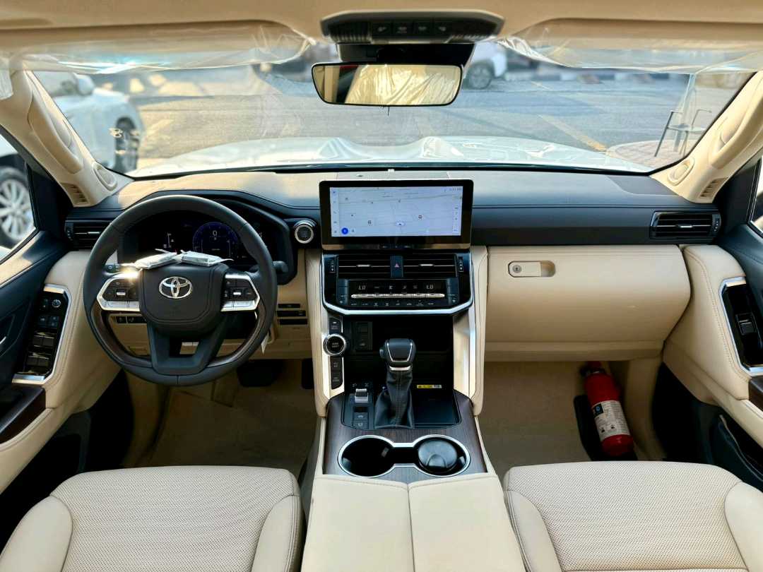 Car Image 2025 HYUNDAI SANTA FE