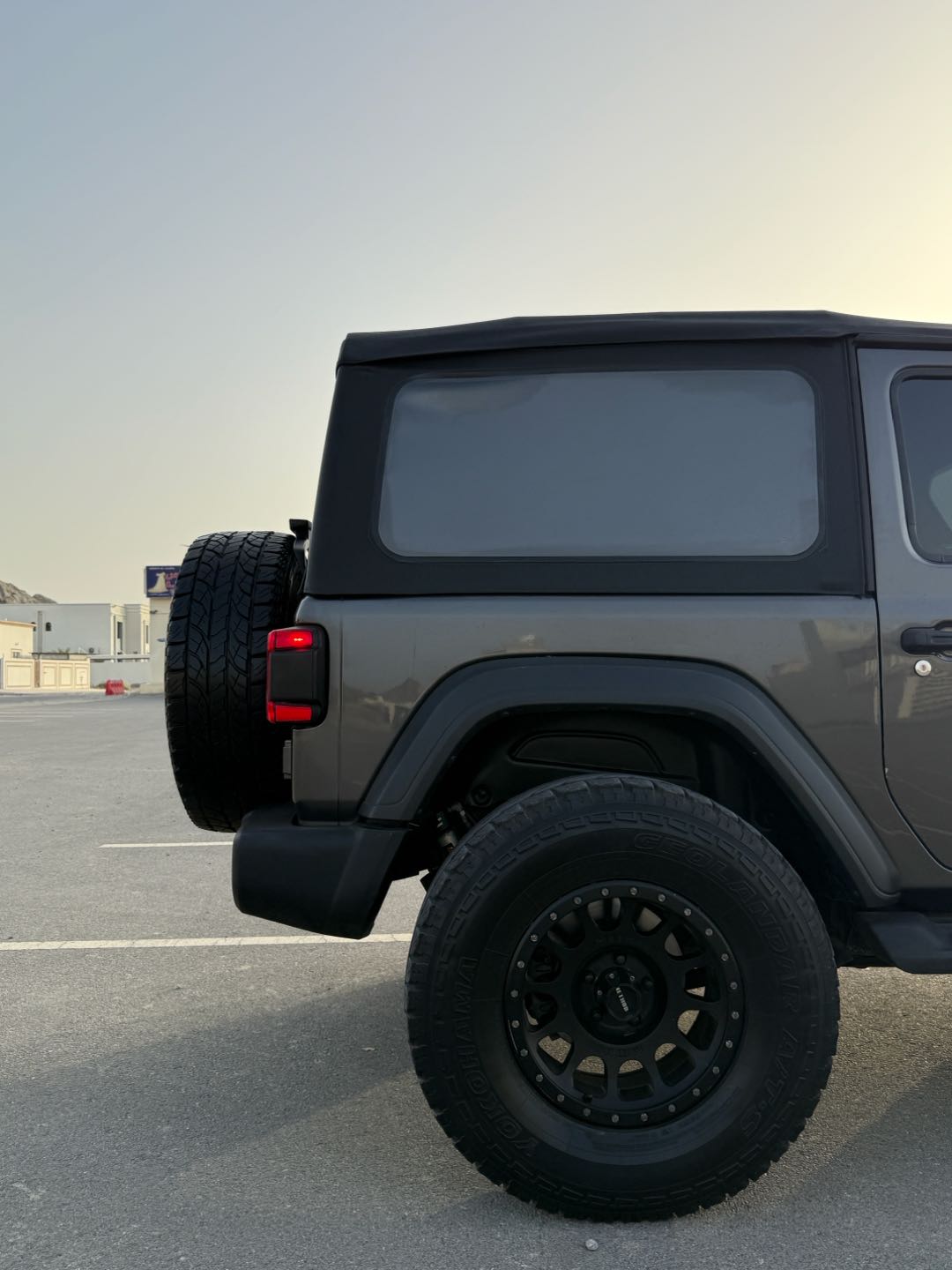 Car Image 2019 JEEP WRANGLER Sport