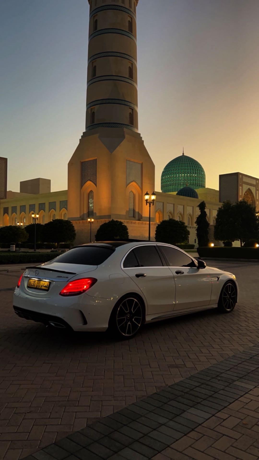 Car Image 2018 MERCEDES C Class 300