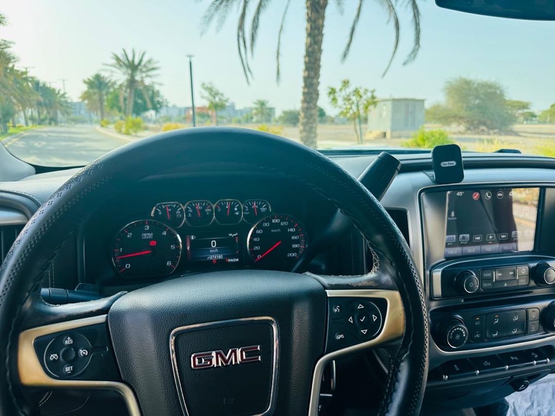 Car Image 2016 GMC SIERRA DENALI