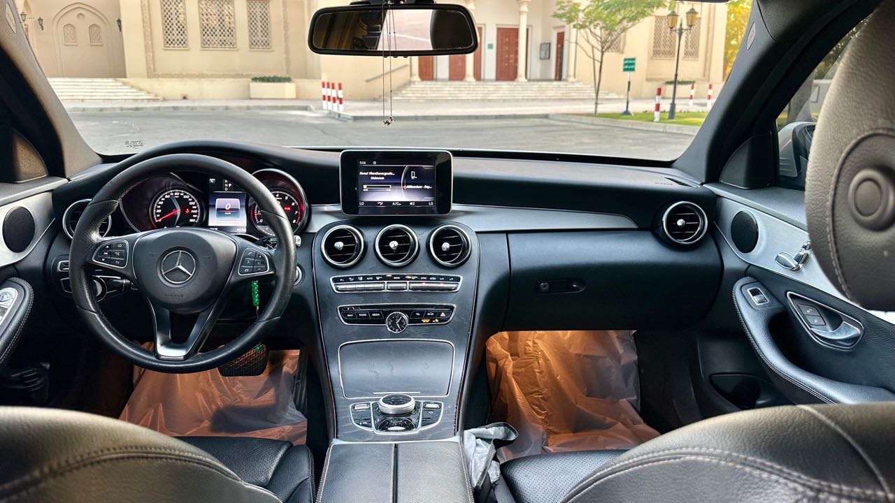 Car Image 2018 MERCEDES C Class 300