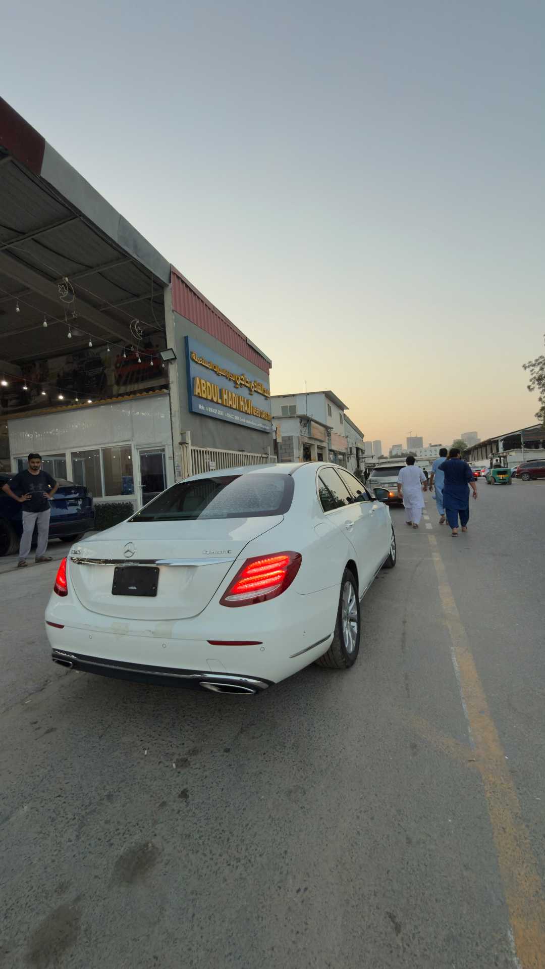 Car Image 2018 MERCEDES E Class