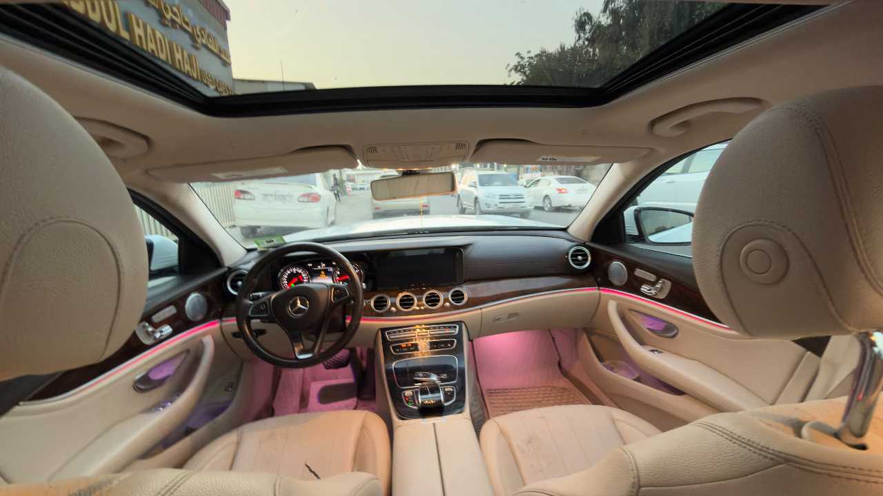 Car Image 2018 MERCEDES E Class