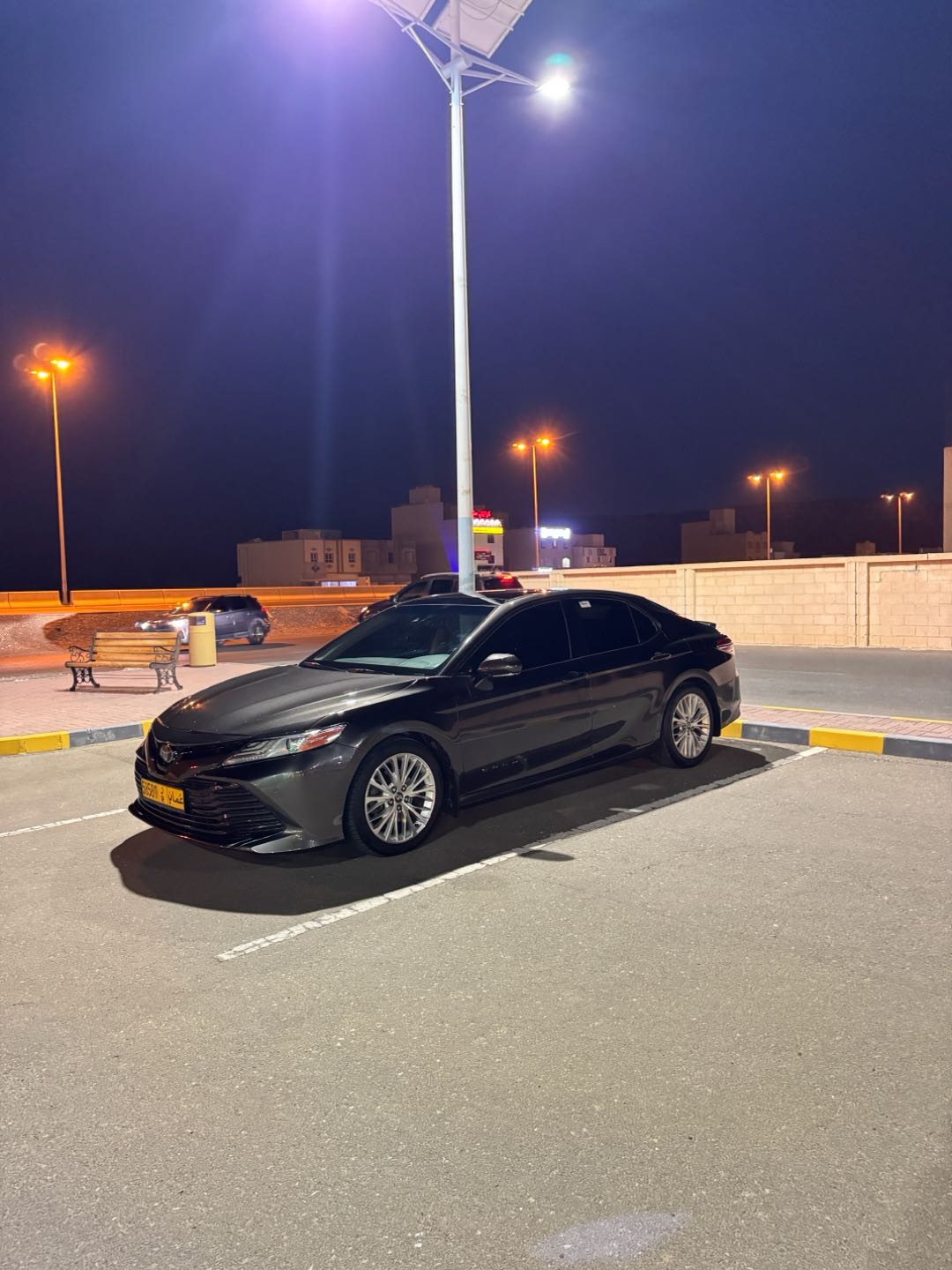 Car Image 2018 TOYOTA CAMRY XLE