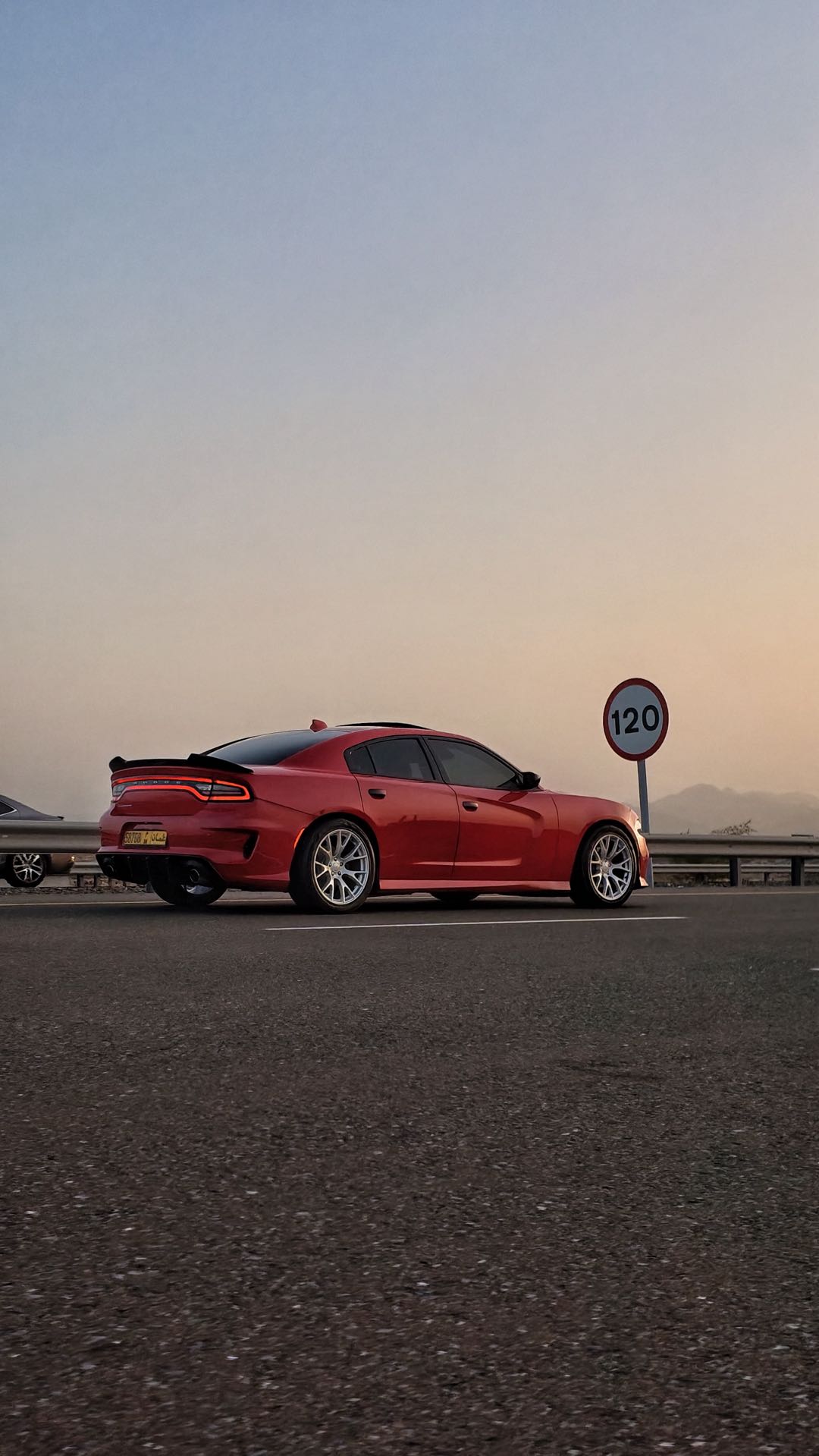 Car Image 2019 DODGE CHARGER SXT